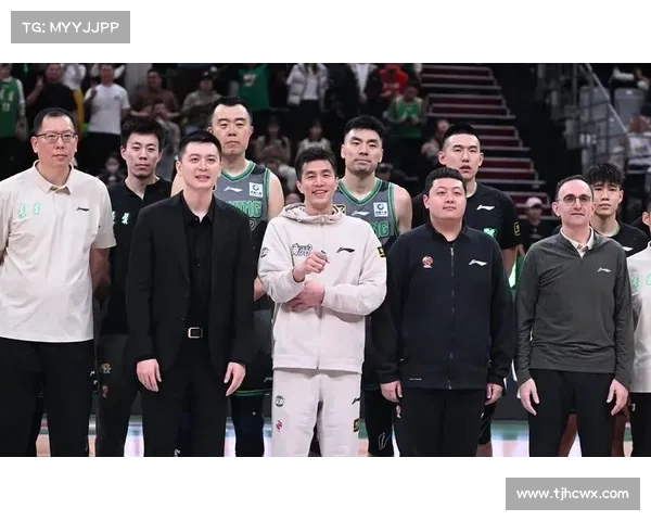 《NBA球迷激情时刻集锦:最震撼的比赛回顾与球迷互动瞬间》 《NBA球迷激情时刻集锦:最震撼的比赛回顾与球迷互动瞬间》